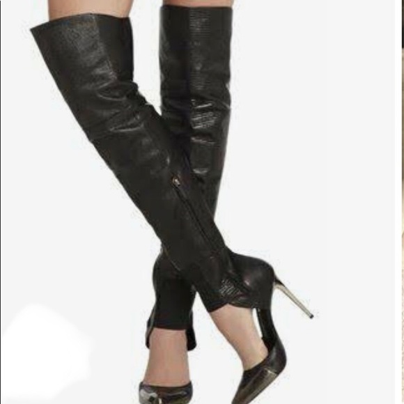 ❤️🔥*last chance* One of a Kind🔥BCBG Runway Leather Thigh Boot NWOT - Picture 2 of 13